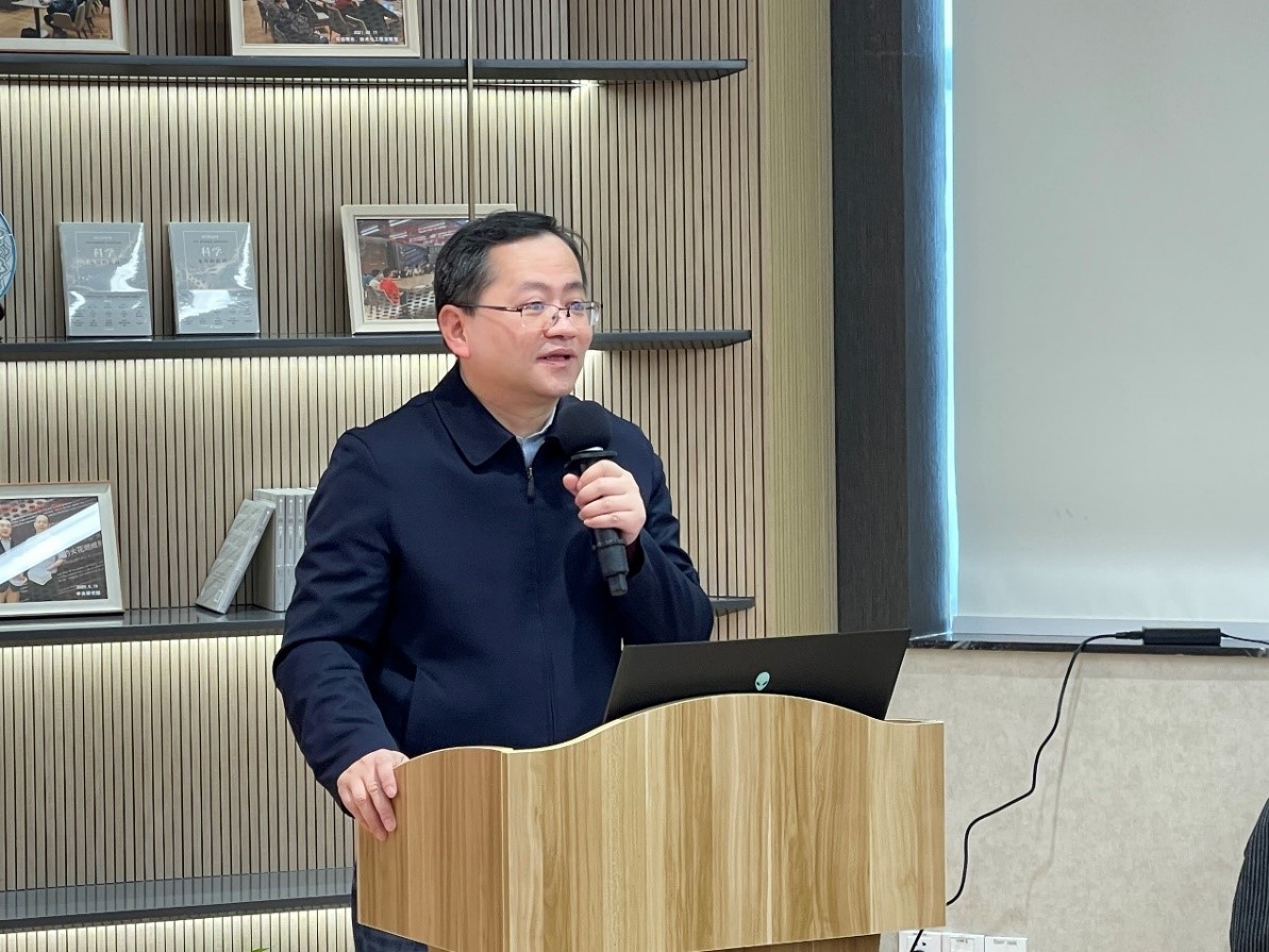 图片2-台湾AV影片
副校长 朱新远.jpg